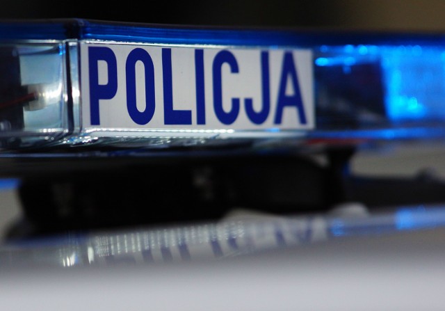 Policja w Kaliszu zatrzymała pijanego kierowcę. Wpadł, bo podczas jazdy rozmawiał przez telefon