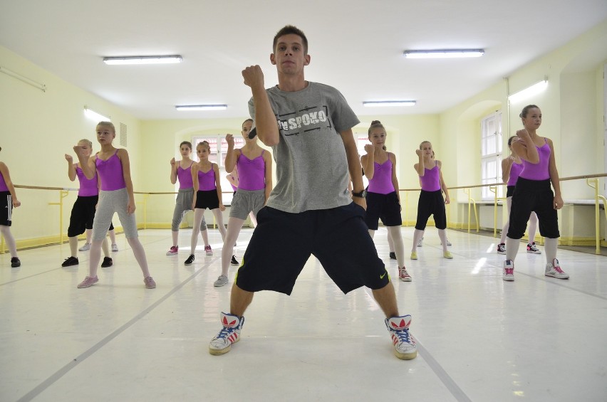 Poznań: Hip-hop wskoczył do szkoły baletowej [ZDJĘCIA, WIDEO]