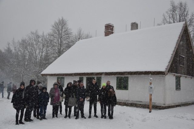 Chałupa z Porąbu jest już otwarta dla zwiedzających muzeum. Obiekt odwiedzili także potomkowie dawnych właścicieli.