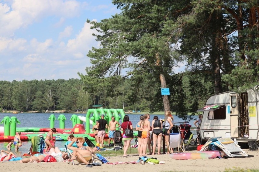 Wypoczynek nad wodą w Białce. W piątek było słonecznie, w sobotę tylko chmury 