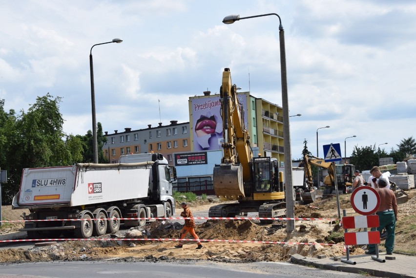 Praca wre przy przebudowie ulicy Popiełuszki w Wieluniu [FOTO, WIDEO]