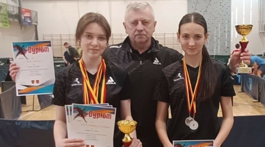 Cztery medale tenisistek UMLKS Radomsko w Mistrzostwach...