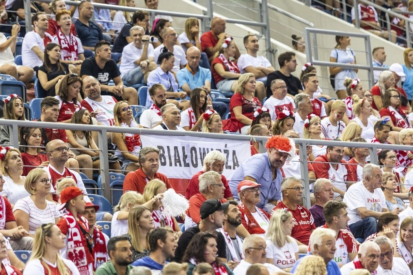 Memoriał Wagnera 2022. Kibicie nie zawiedli, biało-czerwone trybuny podczas meczu Polska - Argentyna w Tauron Arenie Kraków. Zobacz zdjęcia