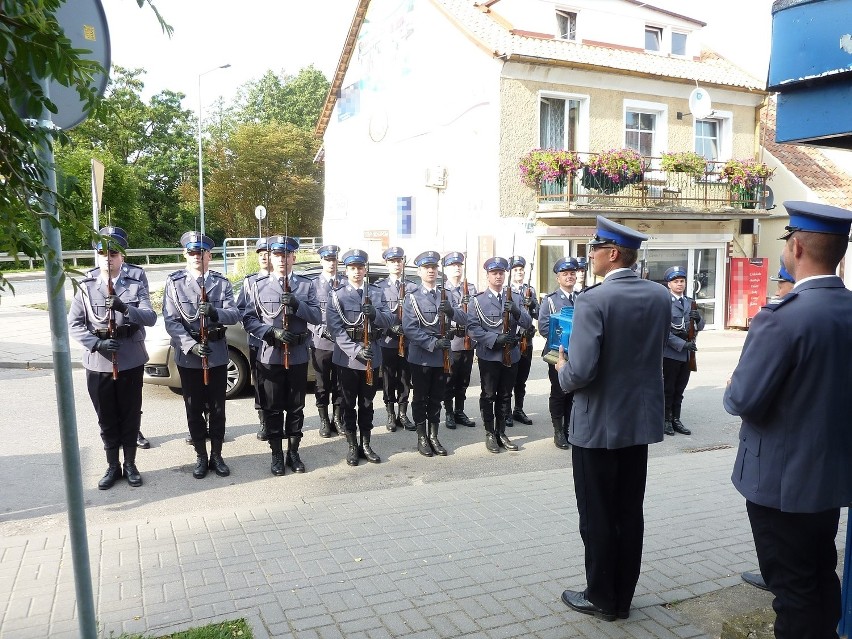 Policjanci z Olsztyna oddali hołd tragicznie zmarłemu Markowi Cekale [Zdjęcia]