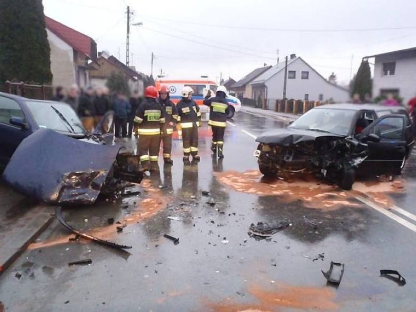 Wypadek Stary Sącz: zderzenie aut w centrum miasta [ZDJĘCIA]
