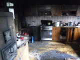 Bratucice. Pożar w kuchni w czasie gotowania, 79-letnia kobieta trafiła do szpitala z oparzeniami. Bohaterska postawa miejscowego strażaka
