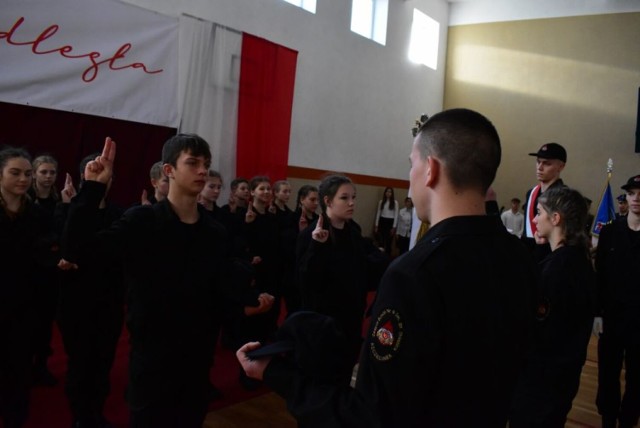 Ślubowanie klas strażackich z ZS nr 6 w Szczecinku