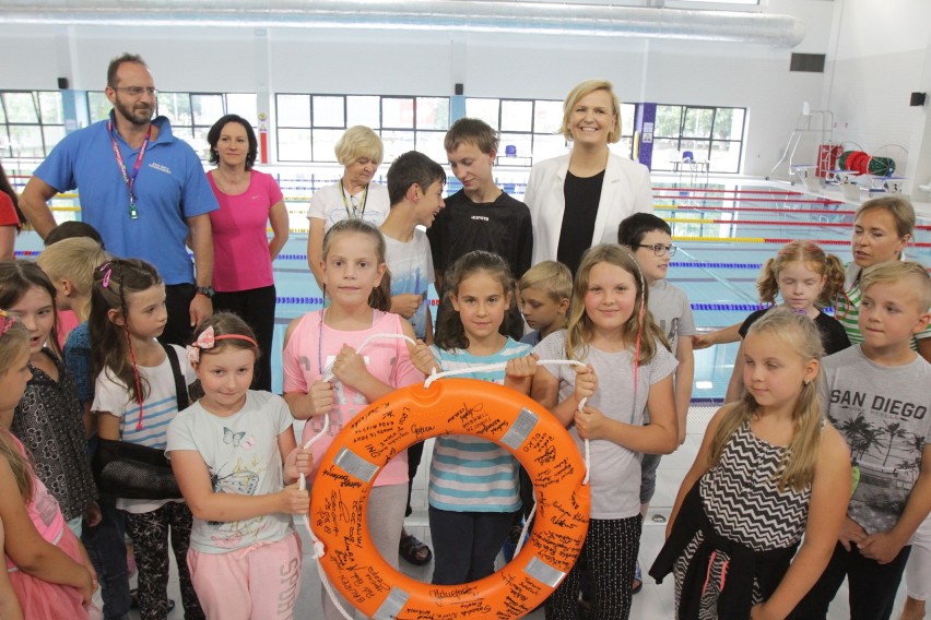 Otylia Jędrzejczak na nowym basenie w Sosnowcu
