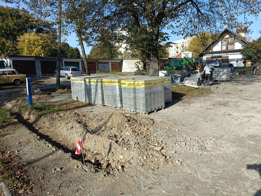 Budowa parkingu na os. Kmiecie w Przemyślu.