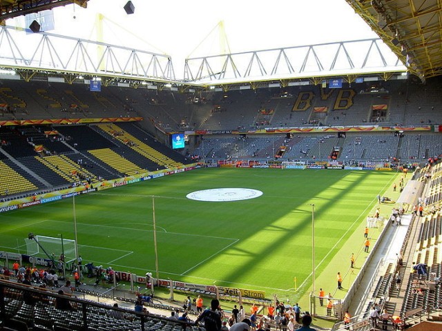 http://commons.wikimedia.org/wiki/File:Signal_Iduna_Park_before_the_match_%284th_july_2006%29.jpg