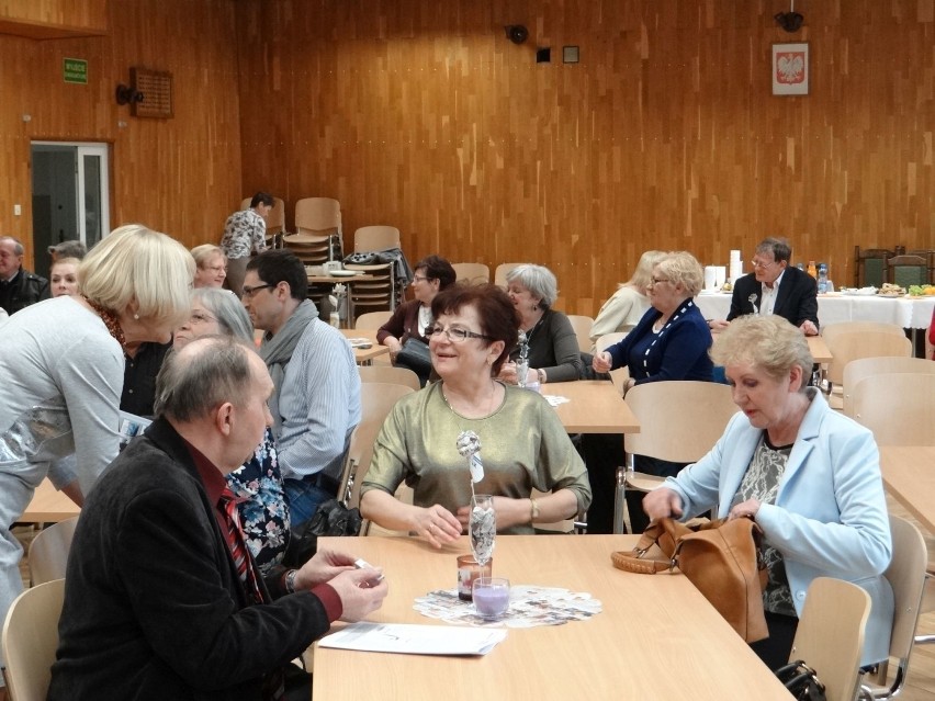 Wieczór poezji członków Stowarzyszenia "Po Prostu Żyj" [ZDJĘCIA]