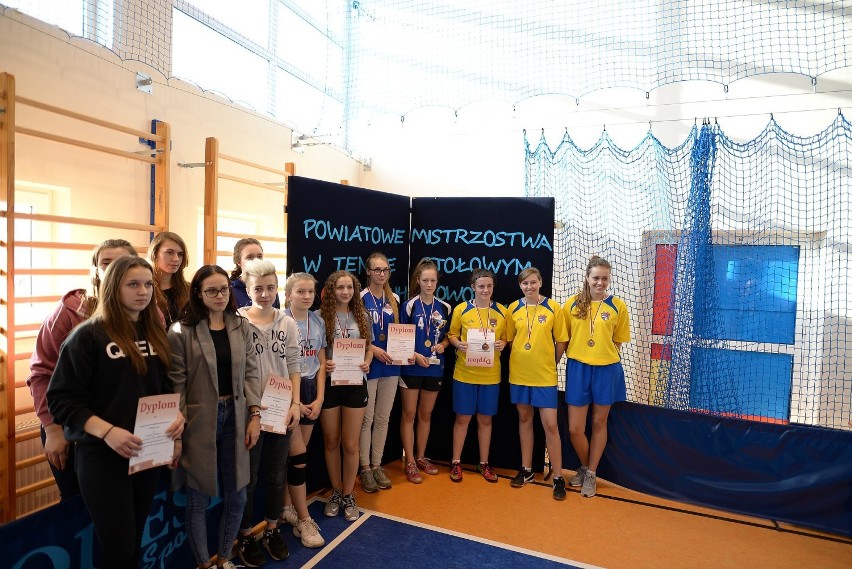 Mistrzostwa szkół średnich w tenisie dziewcząt w Wejherowie