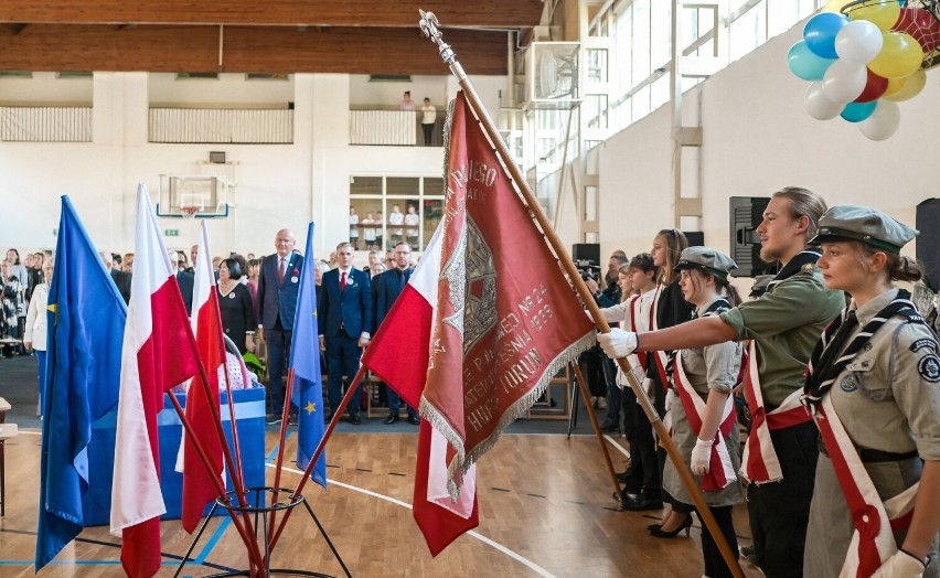 Toruń. 60-lecie Szkoły Podstawowej nr 24. Toruńska jubilatka ma się bardzo dobrze