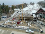 Nowe inwestycje na dolnej stacji narciarskiej na Jaworzynie Krynickiej. Na placu budowy praca wre! 