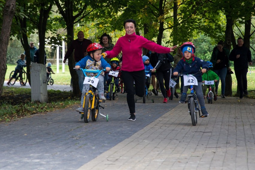 To był trzeci w tym roku wyścig IV Gminnej Szkolnej Ligi Rowerowej nad zalewem Żółtańce. Zobacz zdjęcia