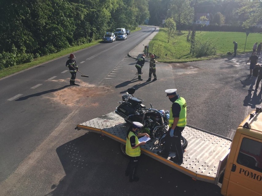 Zderzenie motocykla z samochodem osobowym w Otmuchowie