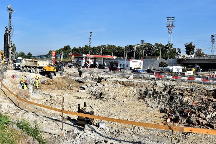 Centrum przesiadkowe Opole Wschodnie. Wykop pod budowę...