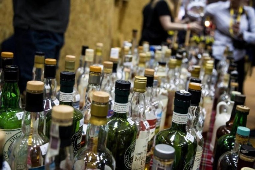 Ponad 39 942 601 zł wydali na alkohol w 2021 roku mieszkańcy...