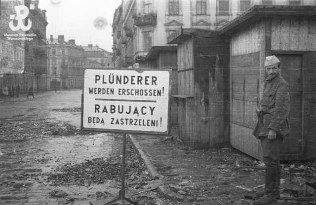 Zdjęcia z Powstania Warszawskiego. Tak walczyli w obronie stolicy! [ZDJĘCIA]