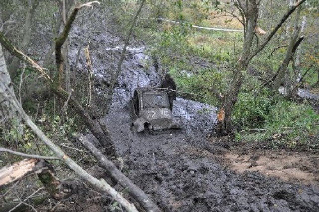 Rajd off road Błotnisko odbędzie się na jeleniogórskim poligonie w najbliższą sobotę.