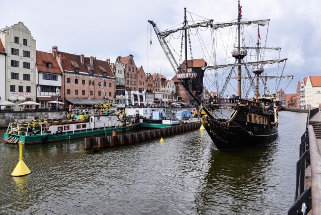 22.05.2018 Gdańsk 
Budowa Obrotowej Kładki na Wyspę Spichrzów przez Motławę