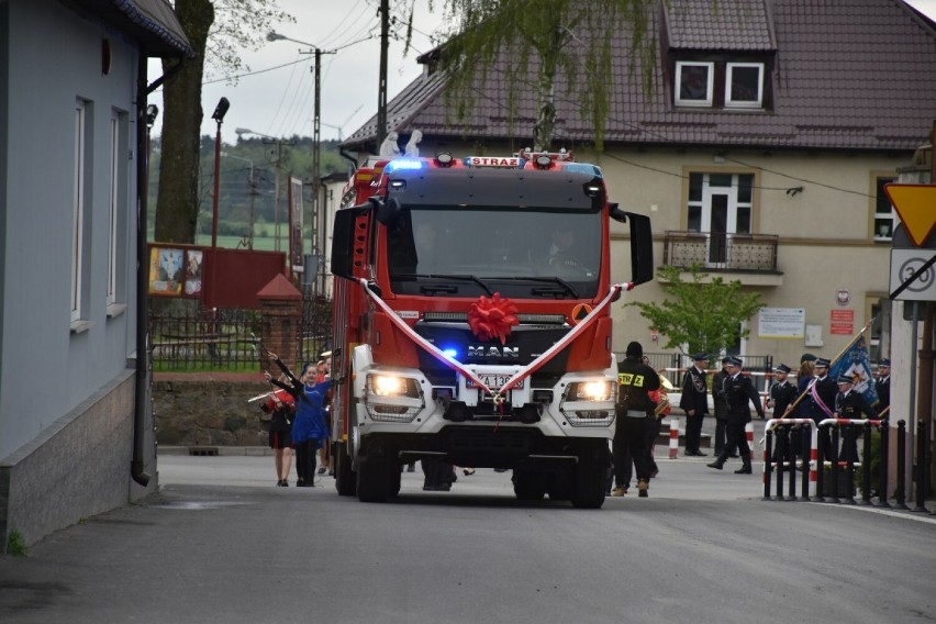 Powiatowo- gminne obchody Dnia Strażaka w Liskowie. Poświęcono też nowy wóz bojowy. ZDJĘCIA