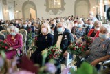 Uroczystość obchodów Złotych Godów w Legnicy, 26 małżeństw z medalami