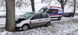 Ślisko na drogach powiatu złotowskiego. Starżacy jeżdżą z wypadku na wypadek