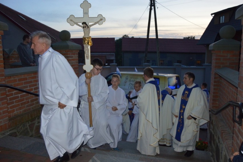 Peeregrynacja figury Matki Bożej Fatimskiej w Sianowie 2017