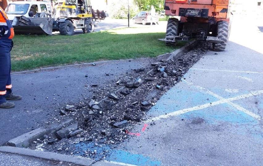 W Inowrocławiu rozpoczął się remont parkingu przed Starostwem [zdjęcia]