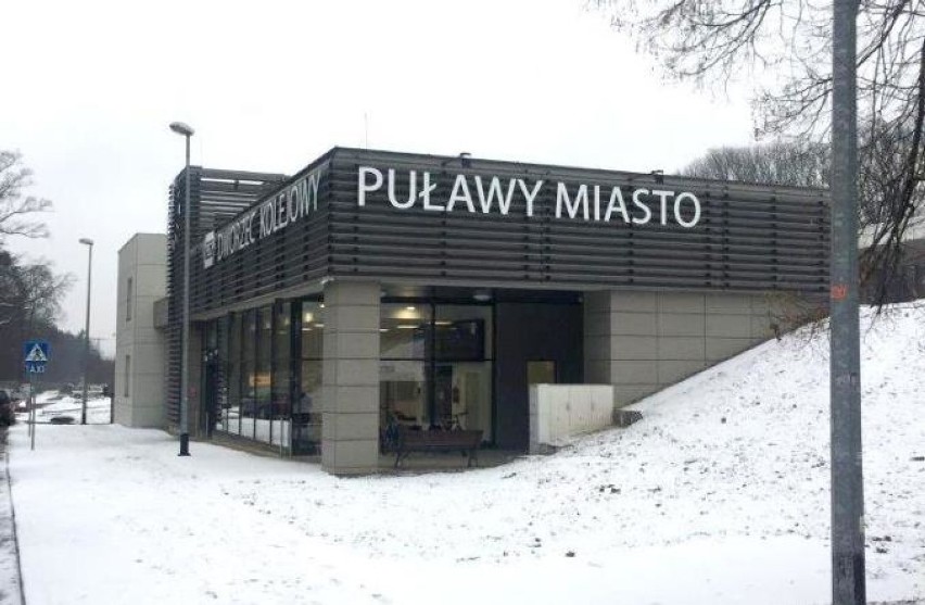Dworzec PKP w Puławach