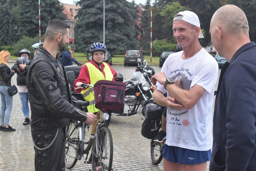 Finał Biegu dla Hani. Sławek Tarczewski pokonał trasę z Helu...