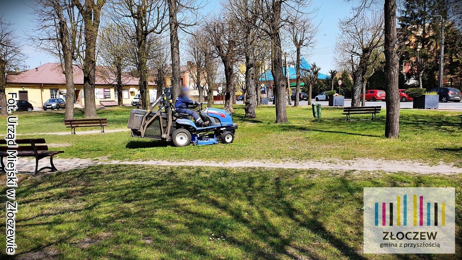 Pierwsze wiosenne koszenie trawy w miejskich parkach w Złoczewie (zdjęcia)  | Sieradz Nasze Miasto