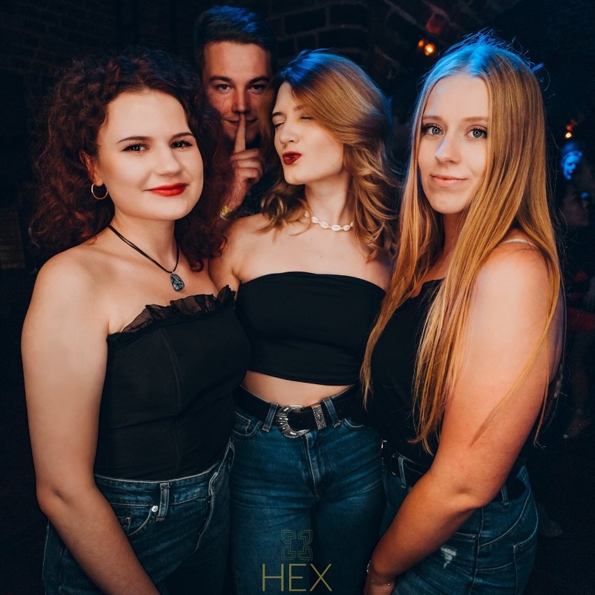 Imprezy w HEX CLUB TORUŃ przyciągają fanów muzyki klubowej....