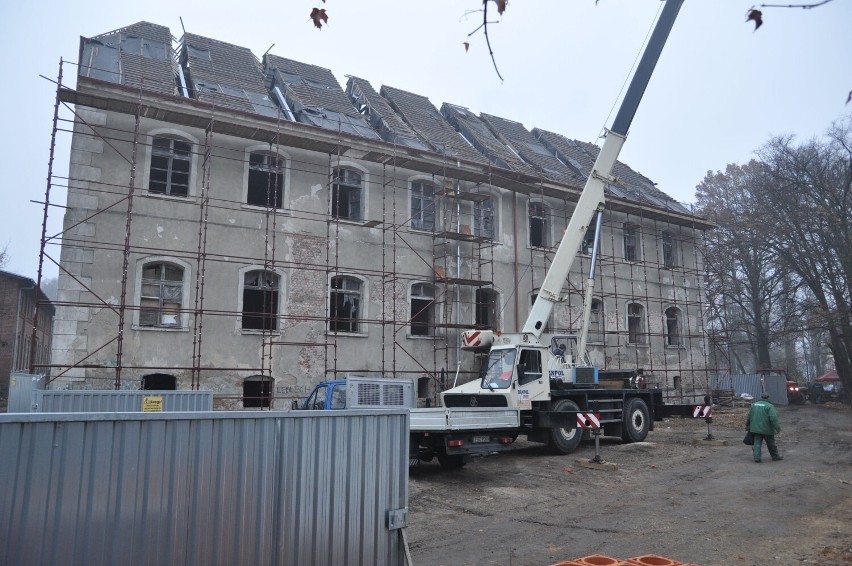 Początek prac przy renowacji zamku w Szczecinku