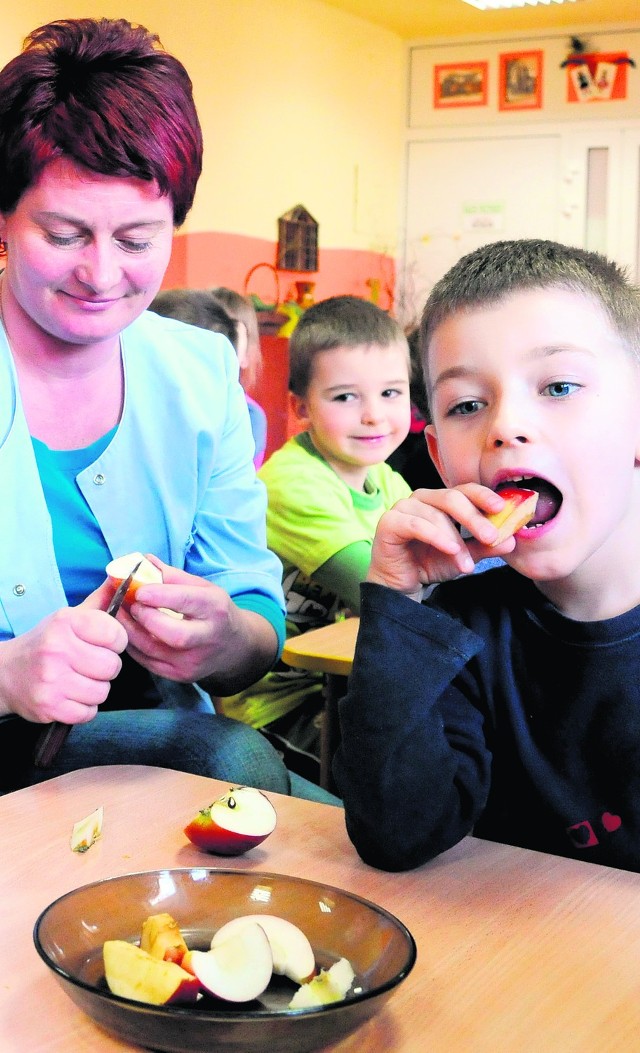 Baton czy pączek lepiej zastąpić słodkim jabłkiem