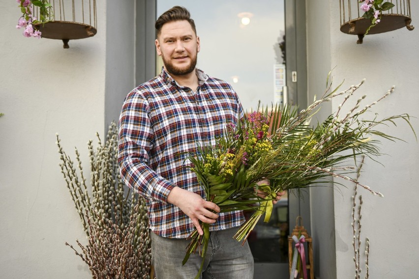 Palma wielkanocna – artystyczne dzieło florysty z kwiaciarni Bierz Go Bukiet w Kielcach. Jak się ją robi? [WIDEO, ZDJĘCIA] 