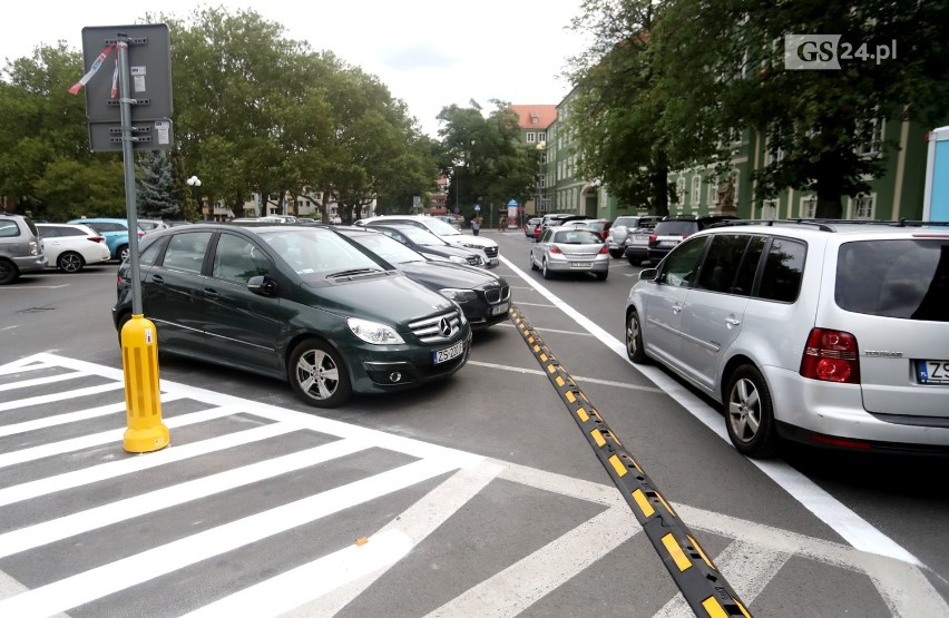 Uwaga kierowcy! Parkingowe zmiany przed szczecińskim urzędem