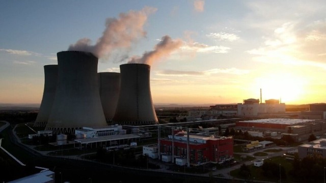 Elektrownia atomowa ma powstać w Lubiatowie w gminie Choczewo. Wcześniej muszą zostać wybudowane trzy linie wysokiego napięcia