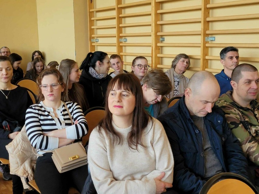 Uroczysta akademia wielkanocna w Szkole Podstawowej numer 3 w Sandomierzu. Uczniowie przygotowali przejmujący spektakl