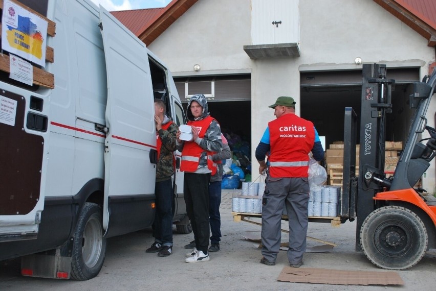 Z Sandomierza wyrusza 16. już konwój pomocy humanitarnej dla...