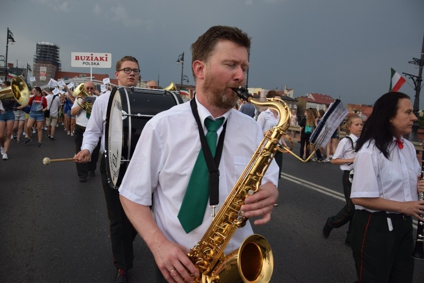 Gorzowska Orkiestra Dęta i zespół Nowonarodzeni na swoje...