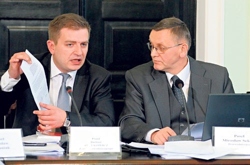 Zdaniem Arłukowicza (po lewej) PO chce końca prac komisji