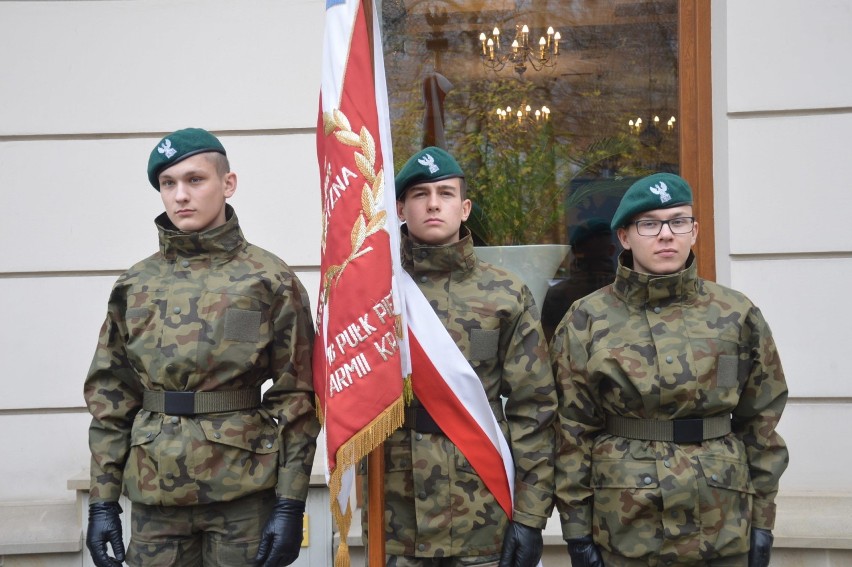 Tarnów. Odsłonięcie tablicy poświęconej poświęconej rodzinie Spólników [ZDJĘCIA]