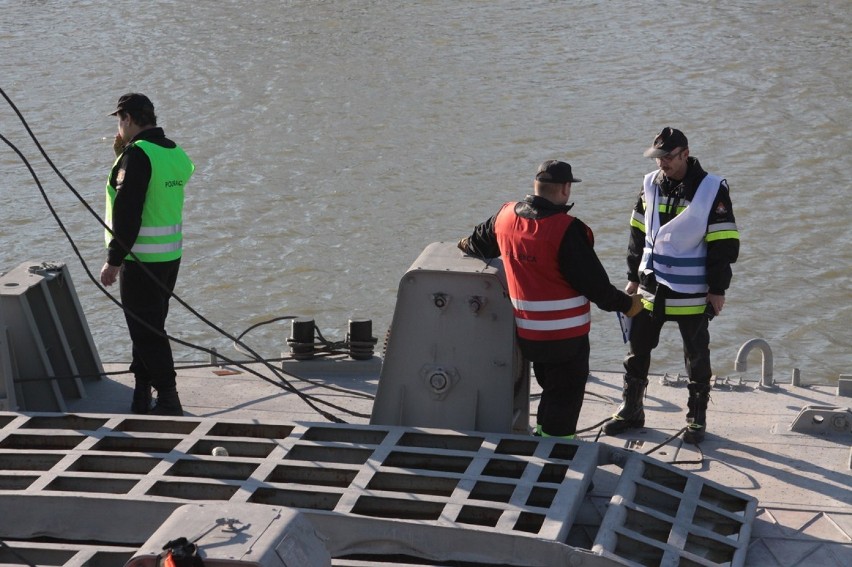 Powiatowe ćwiczenia strażackie w puławskiej Marinie