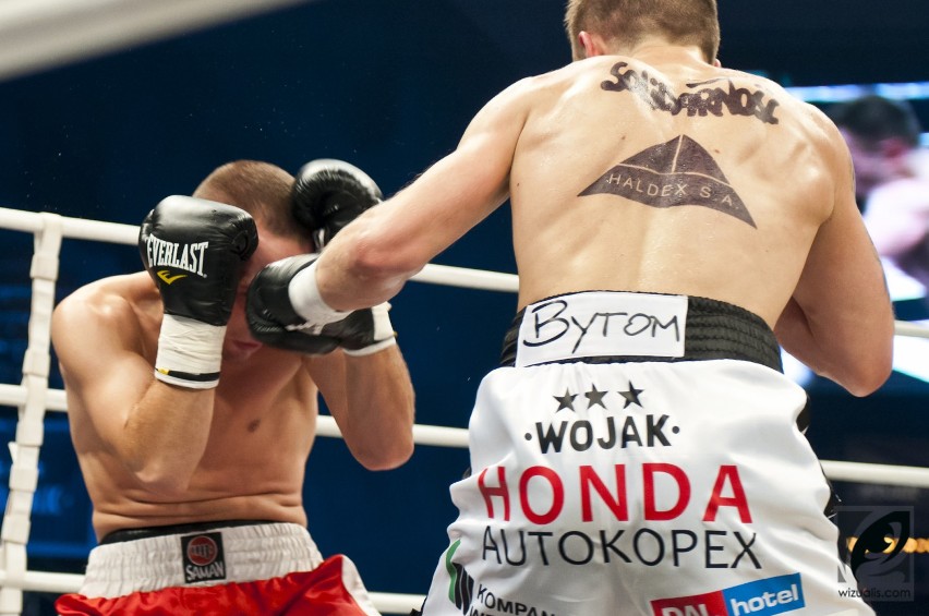 Gala Wojak Boxing Night we Wrocławiu: Piękne kobiety i waleczni mężczyźni [zdjęcia]