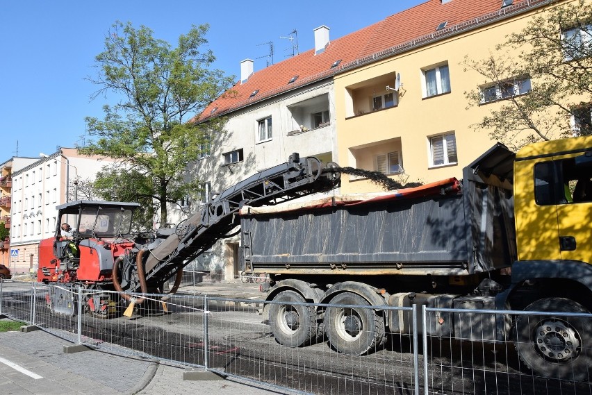 Remont ul. Oleskiej. Rozpoczęto realizację drugiego etapu,...