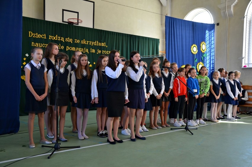 Olkusz. Uroczyste obchody Dnia Edukacji Narodowej