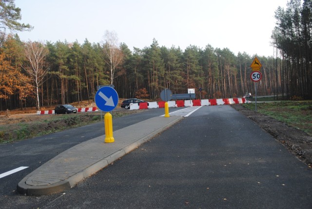 W ubiegłym roku Starostwo Powiatowe w Bydgoszczy zakończyło  budowę 400-metrowego dojazdu do ronda od strony Trzcińca