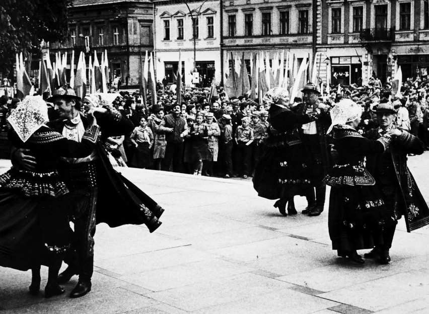 Tak kilkadziesiąt lat temu obchodzono 1 maja w Nowym Sączu